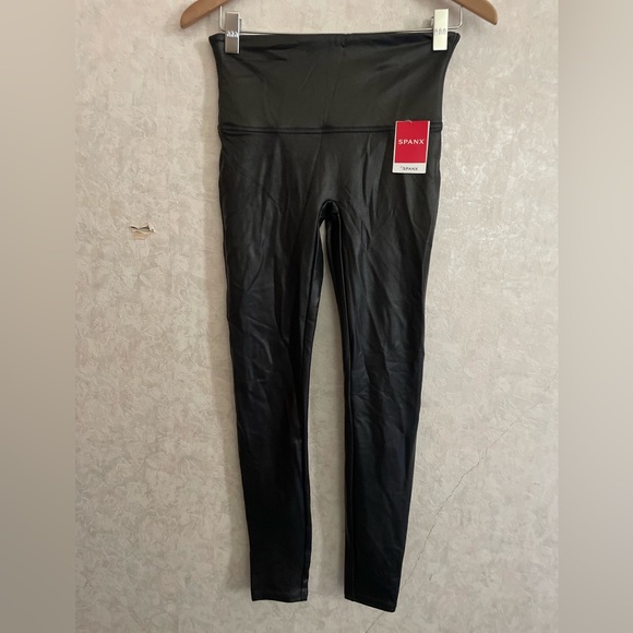 SPANX Pants - Spanx women’s large black leggings NWT